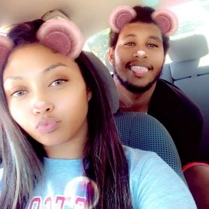 Meet your Posher, Levi